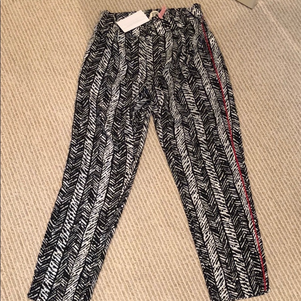 NWT boutique printed ankle pant Small